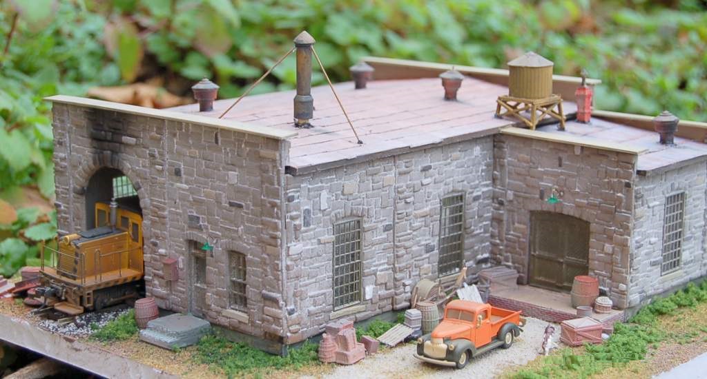 Branch Line Stone Engine House ~ HO Scale